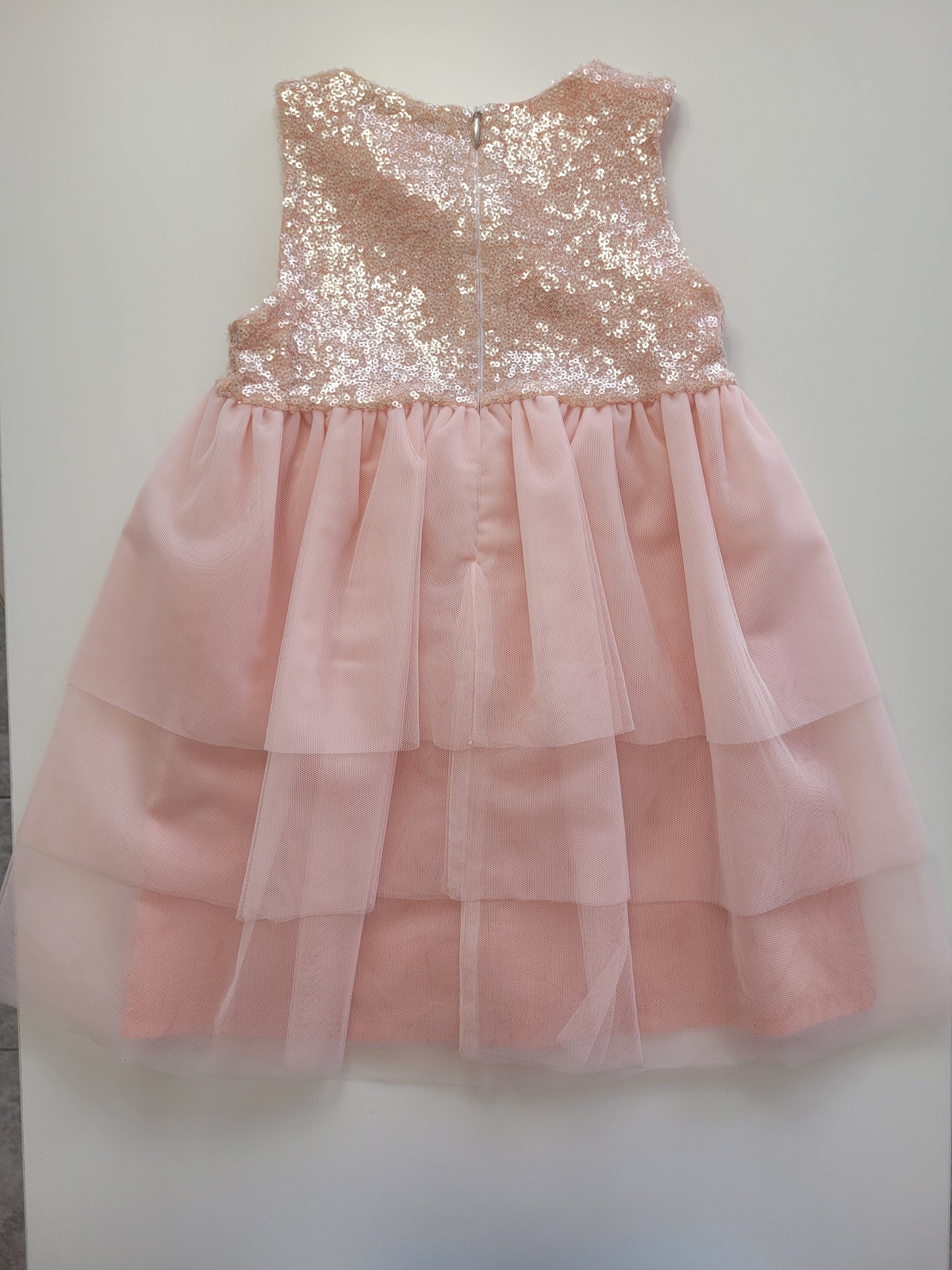 Abito tulle rosa con paiellettes