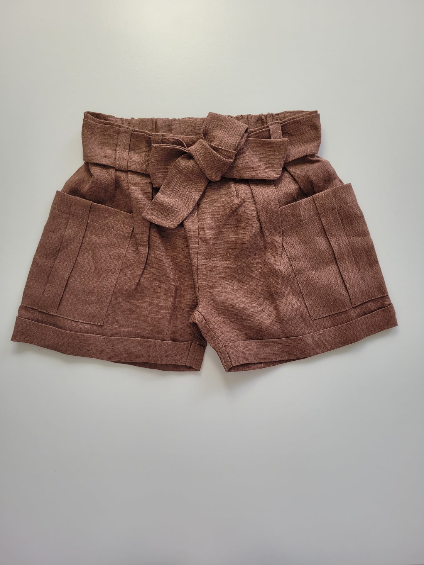 Pantalone corto lino marrone